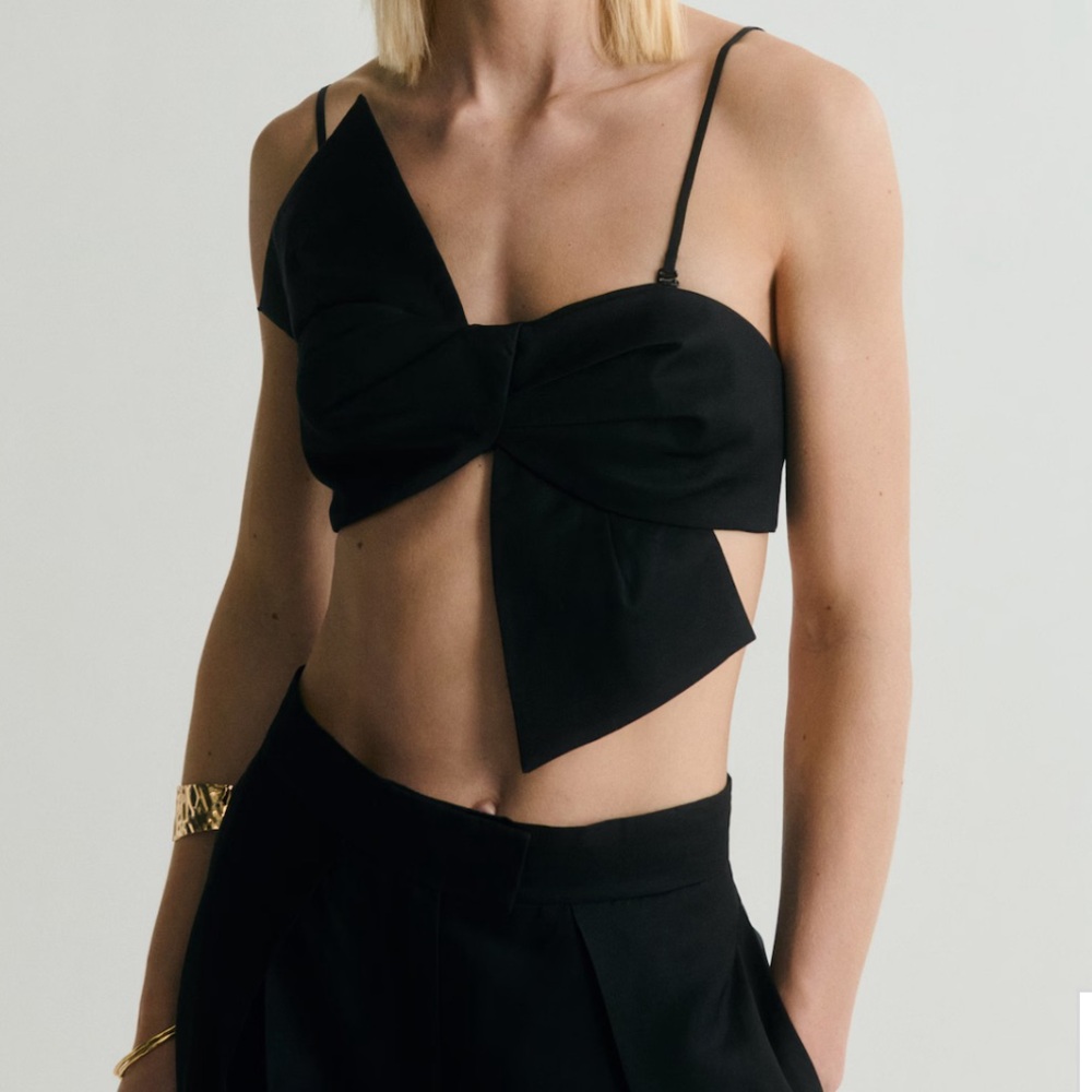 BOW-DESIGN CROP TOP